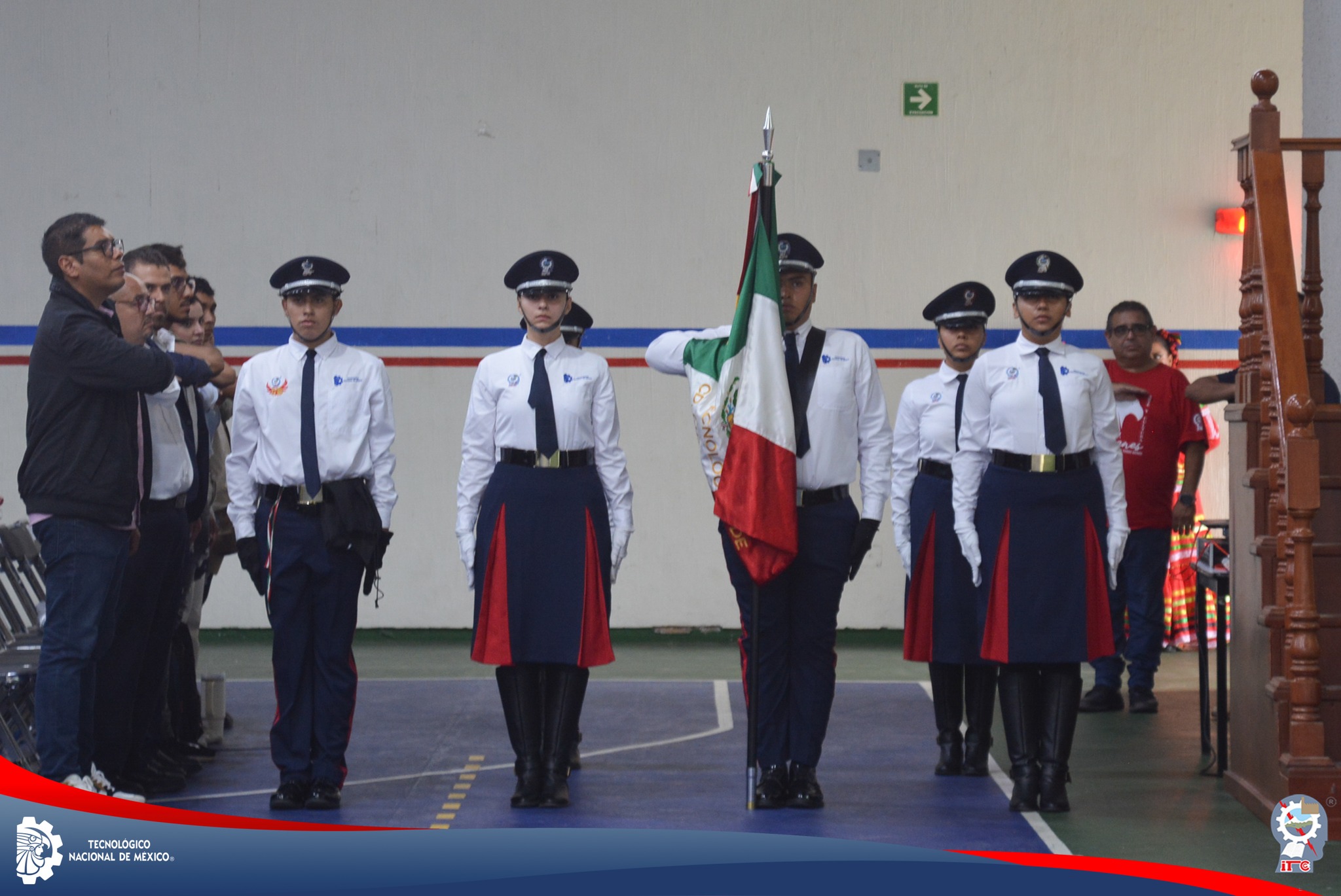 Honores a la bandera correspondientes al mes de septiembre